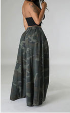 Load image into Gallery viewer, Camo Wide Pants