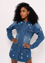 Load image into Gallery viewer, OVERSIZED JEAN JACKET